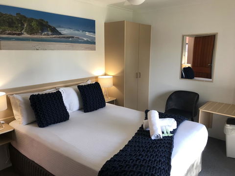 OCEAN BREEZE MOTEL - Tourism Cairns 22