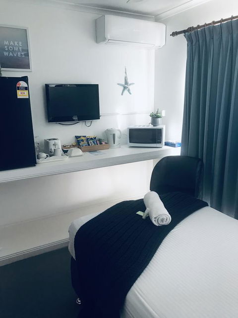 OCEAN BREEZE MOTEL - Tourism Cairns 8