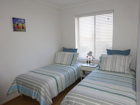 Selene Holiday Apartment @West Beach - Tourism Cairns 24
