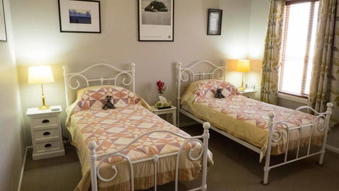 Rezare House Bed & Breakfast - Tourism Cairns 8