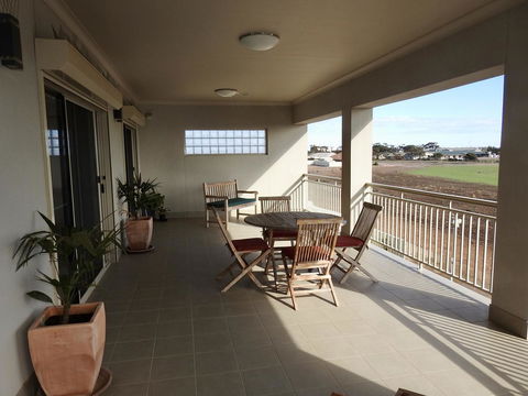 Rezare House Bed & Breakfast - Tourism Cairns 18