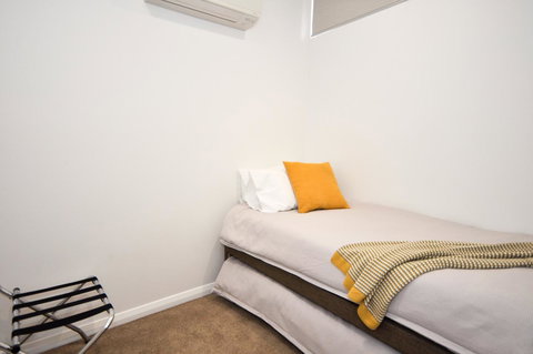 Loxton Courthouse Apartments - Tourism Cairns 0