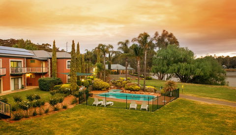 Clare Country Club - Tourism Cairns 0