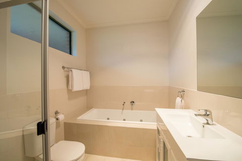 Clare Country Club - Tourism Cairns 16