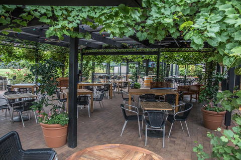 Mick O\'Sheas - Tourism Cairns 38