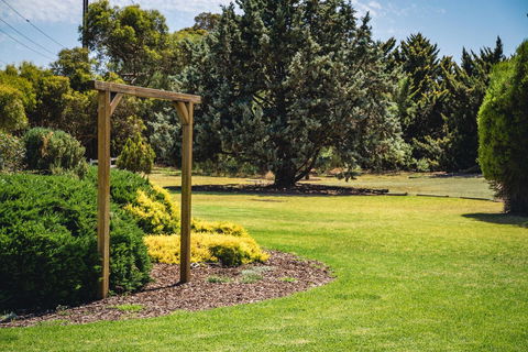 Mick O\'Sheas - Tourism Cairns 34