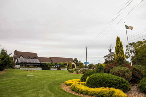 Mick O\'Sheas - Tourism Cairns 35