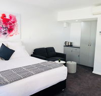The Avenue Inn - Tourism Cairns