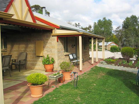 Riesling Trail & Clare Valley Cottages - Tourism Cairns 2