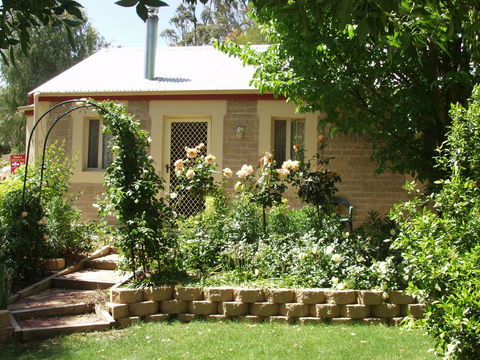 Riesling Trail & Clare Valley Cottages - Tourism Cairns 3