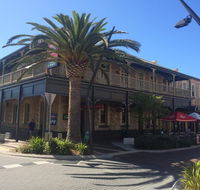 Grosvenor Hotel - Tourism Cairns