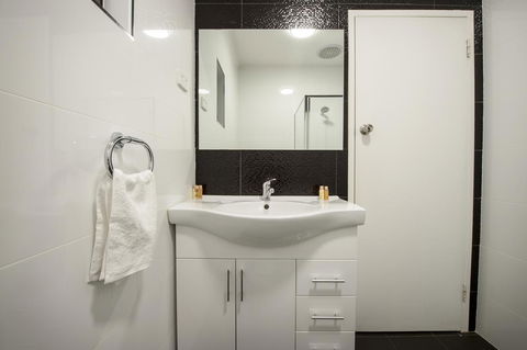 City Centre Motel Hotel - Tourism Cairns 22