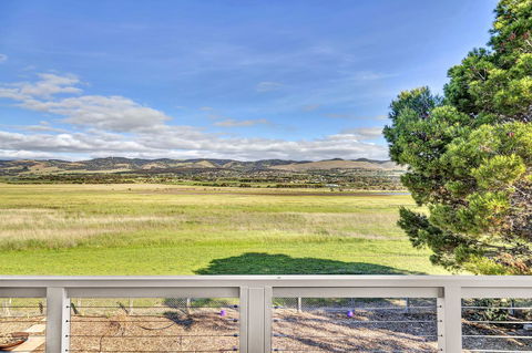 Sea View At Silver Sands - C21 SouthCoast Holidays - Tourism Cairns 2