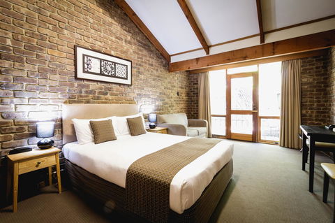The Lodge By Manna - Tourism Cairns 4