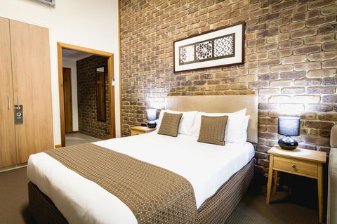 The Lodge By Manna - Tourism Cairns 2