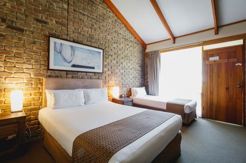 The Lodge By Manna - Tourism Cairns 9