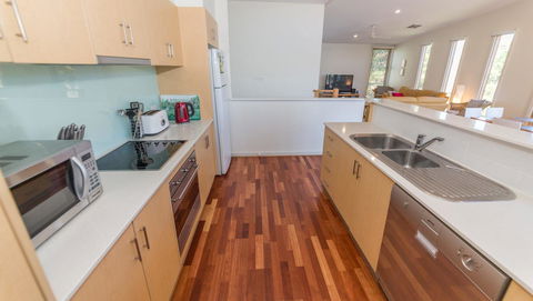 South Shores Villa 31 - South Shores Normanville - Tourism Cairns 4
