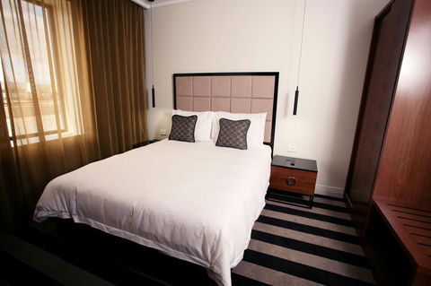 Ellen Hotel - Tourism Cairns 26