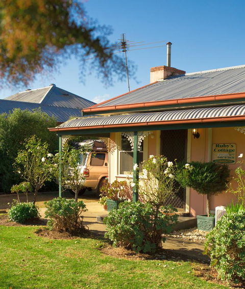 Ruby\'s Cottage - Tourism Cairns 0