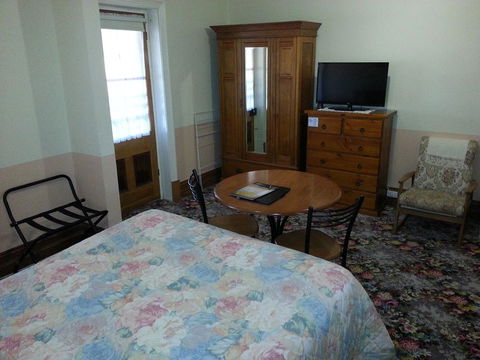 Sonbern Lodge Motel - Tourism Cairns 15
