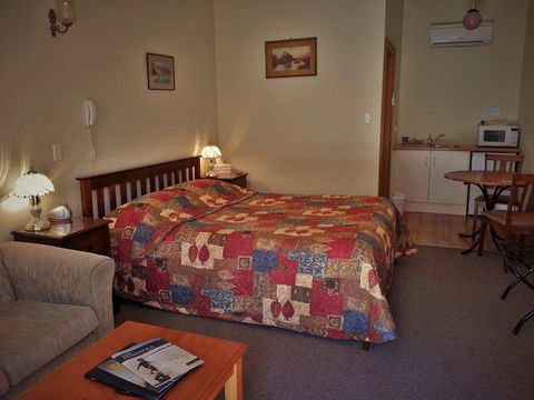 Sonbern Lodge Motel - Tourism Cairns 20