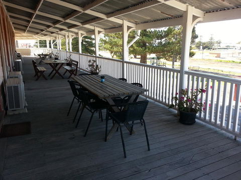 Sonbern Lodge Motel - Tourism Cairns 1