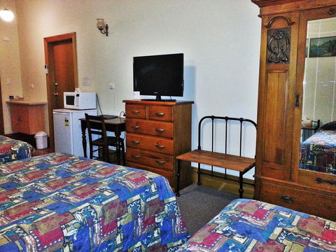 Sonbern Lodge Motel - Tourism Cairns 29