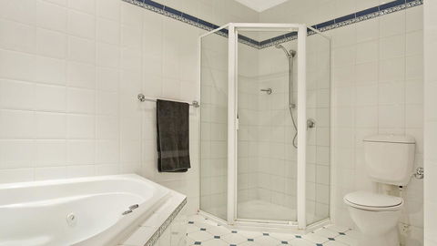 Salt Waterfront Apartment - Tourism Cairns 7