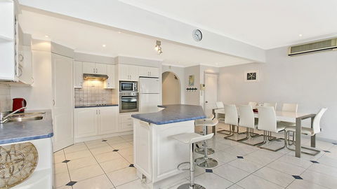 Salt Waterfront Apartment - Tourism Cairns 1