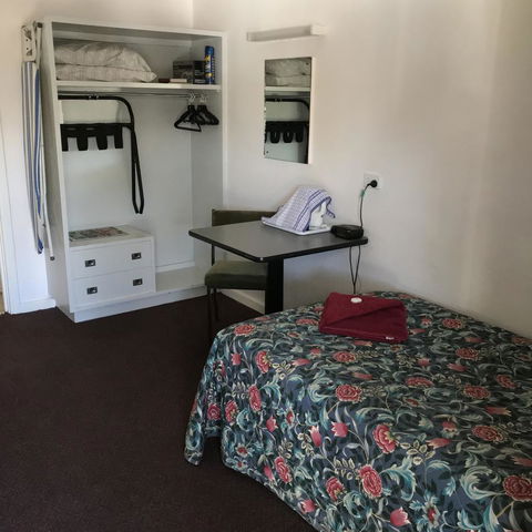 Travelway Motel - Tourism Cairns 3