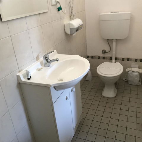 Travelway Motel - Tourism Cairns 1