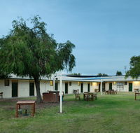 The Anglers Inn - Tourism Cairns