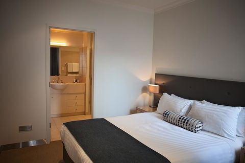 Mawson Lakes Hotel - Tourism Cairns 3
