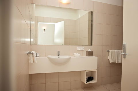 Mawson Lakes Hotel - Tourism Cairns 36