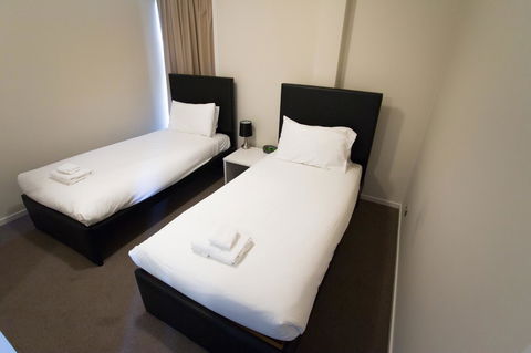 Mawson Lakes Hotel - Tourism Cairns 24