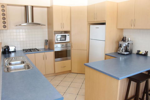 The Lighthouse - Beachfront Accommodation - Tourism Cairns 7