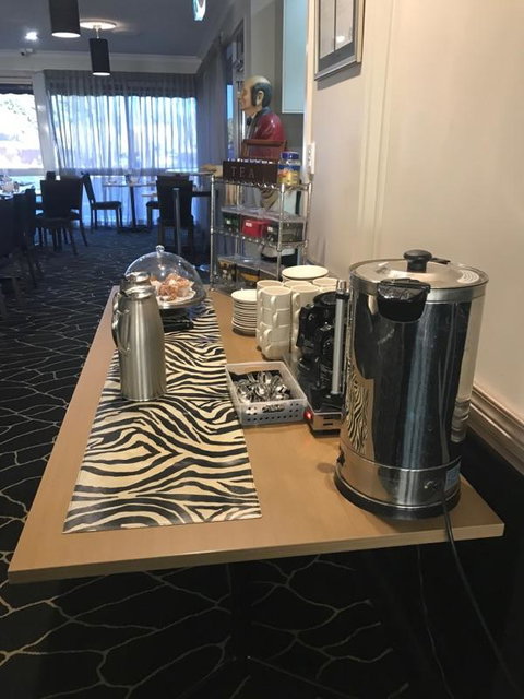 Cattlemans Country Motor Inn & Serviced Apartments - Tourism Cairns 3