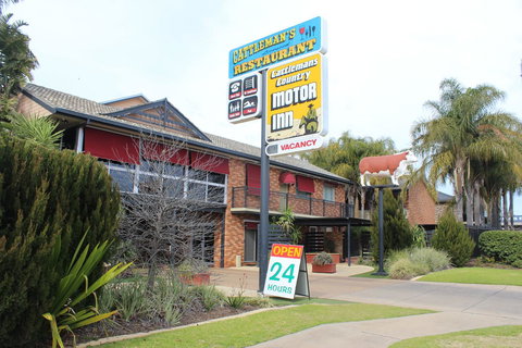 Cattlemans Country Motor Inn & Serviced Apartments - Tourism Cairns 2
