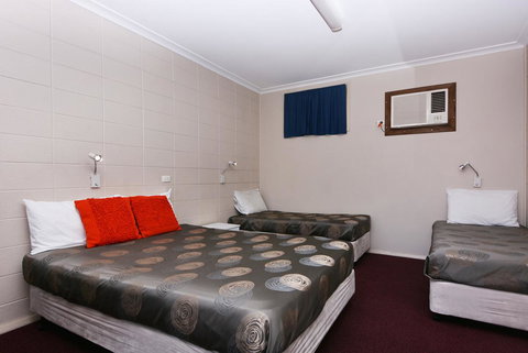 Motel Poinsettia - Tourism Cairns 20