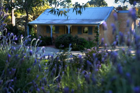 Donnybrook Cottages - Donnybrook - Tourism Cairns 0