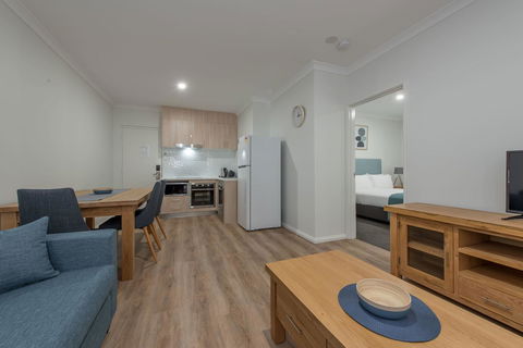 Jurien Bay Motel Apartments - Tourism Cairns 4