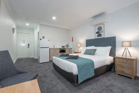 Jurien Bay Motel Apartments - Tourism Cairns 9