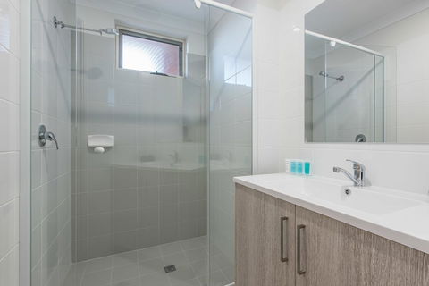 Jurien Bay Motel Apartments - Tourism Cairns 11