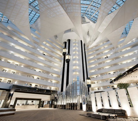 Crown Metropol Perth - Tourism Cairns 2