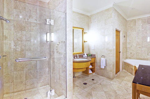 Duxton Hotel Perth - Tourism Cairns 3