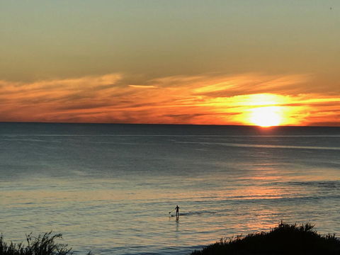 Cottesloe Beachfront Ocean View Apartment - Tourism Cairns 4