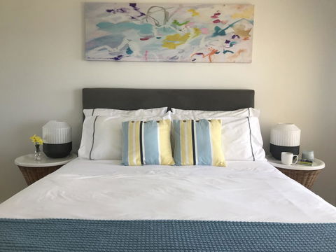 Cottesloe Beachfront Ocean View Apartment - Tourism Cairns 3
