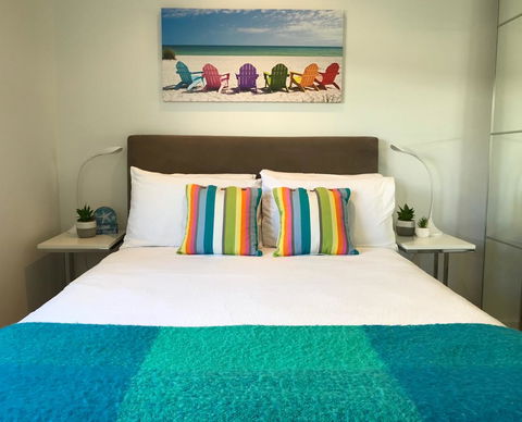 Cottesloe Beachfront Ocean View Apartment - Tourism Cairns 9