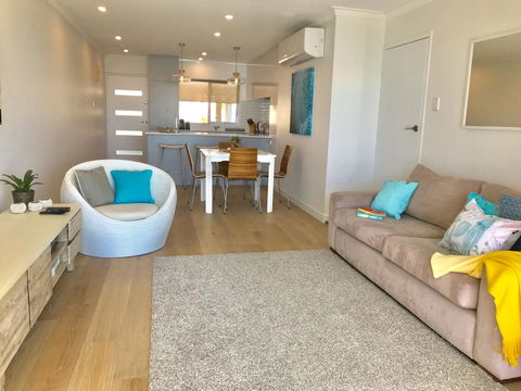 Cottesloe Beachfront Ocean View Apartment - Tourism Cairns 7