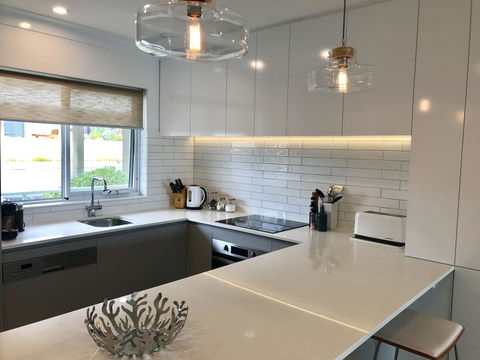 Cottesloe Beachfront Ocean View Apartment - Tourism Cairns 12